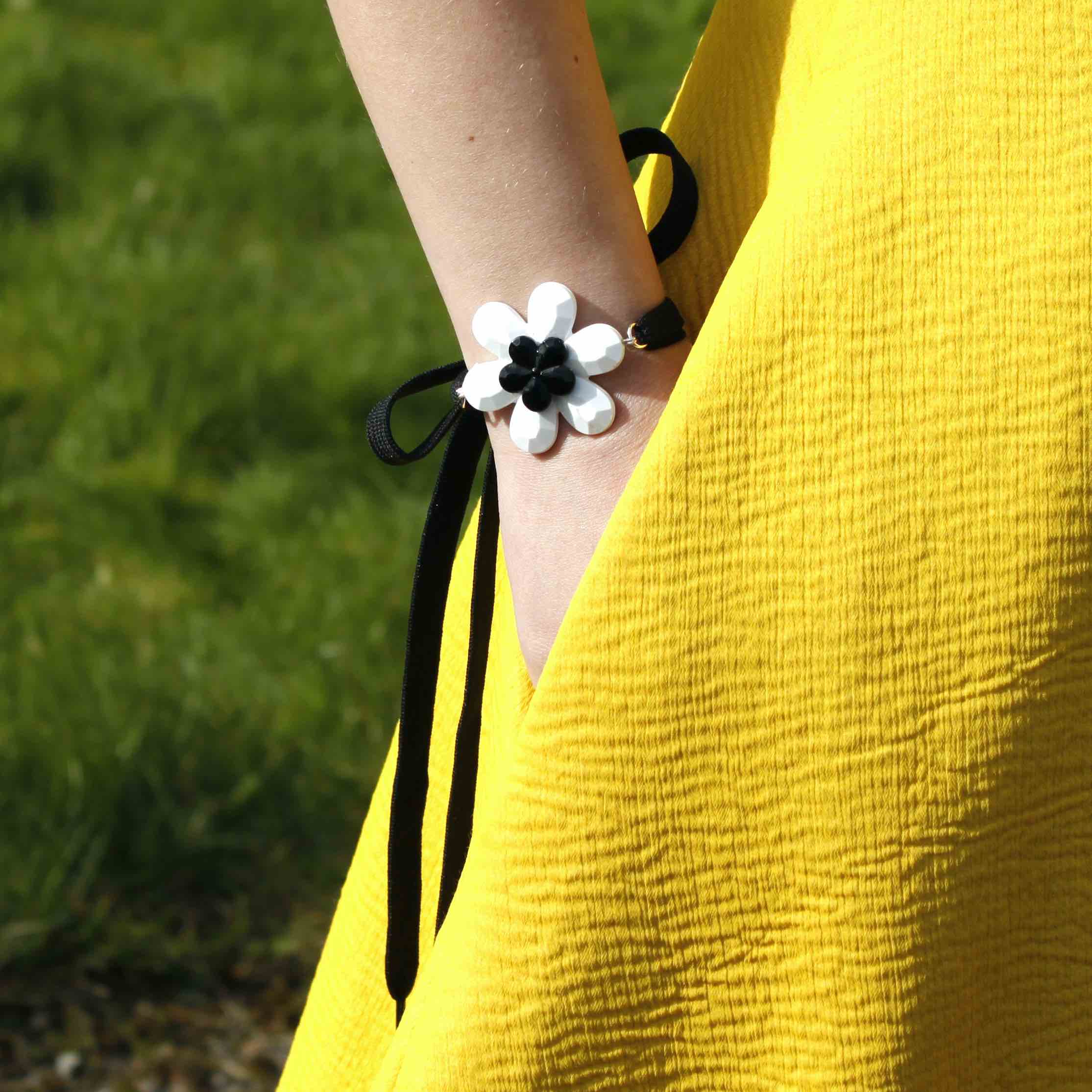 Flower Wrist Wrap - melissacurry