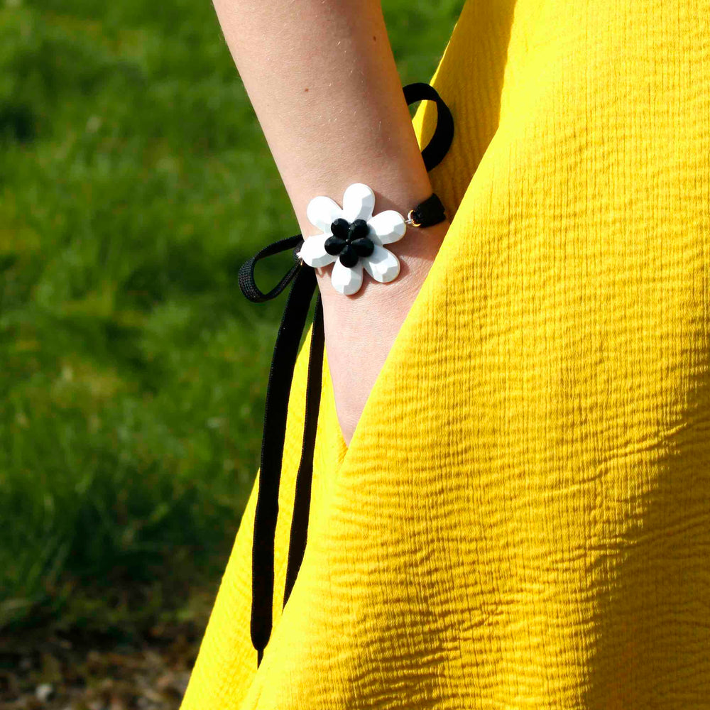 Flower Wrist Wrap - melissacurry